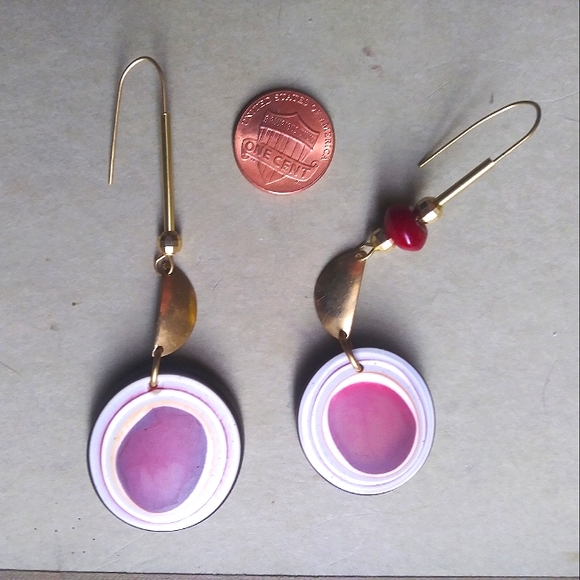 'Crescent Industry' Beet Red - Picture 4 of 4